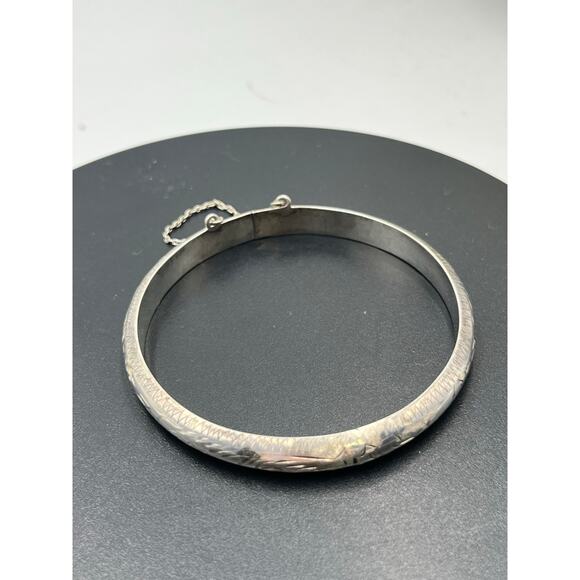 Vintage Sterling Silver Etched Engraved Thin Hinged Safety Chain Bangle Bracelet - Picture 6 of 10